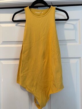 Abercrombie & Fitch Mustard Yellow Ribbed High-Neck Bodysuit